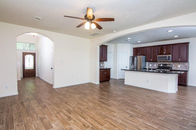 Primary Photo - 147 Ledgestone Pl