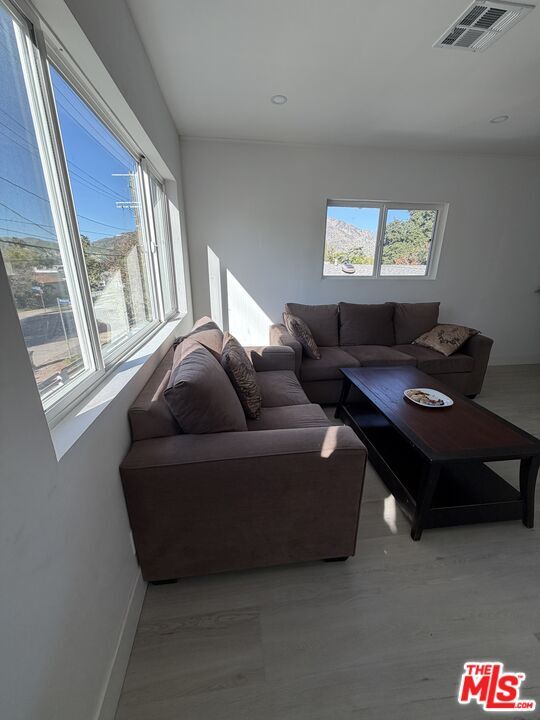 Building Photo - 10354 Oro Vista Ave