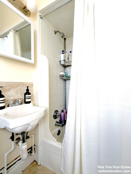 Building Photo - 23 Brighton Ave