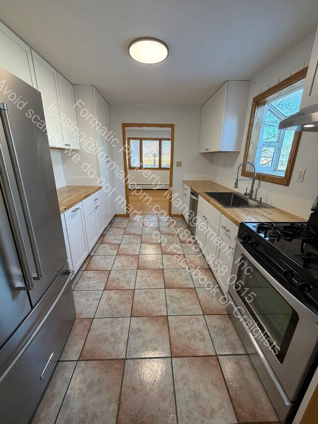 Building Photo - Pet Friendly - 3 Bed 2.5 Bath Charming Home in the Heart of Dacono with Small-Town Appeal