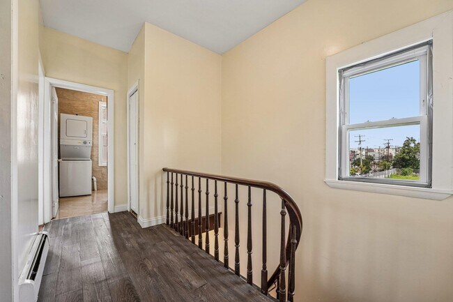 Building Photo - 310 Palisade Ave