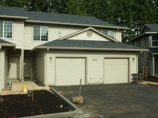 Building Photo - 3 BED TOWNHOME READY SOON!!