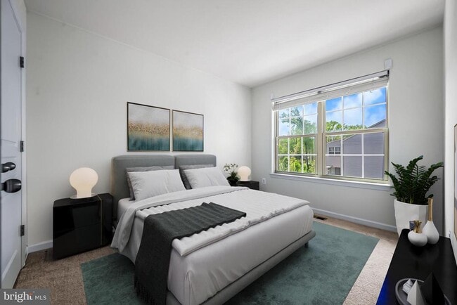 Building Photo - 644 Shore Forest Dr