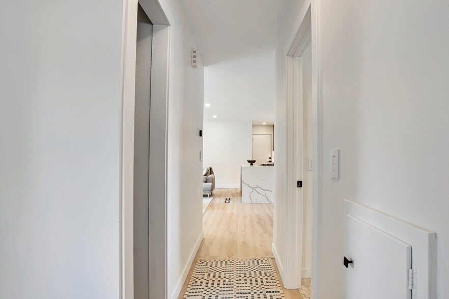 Building Photo - 3412 W 132nd St