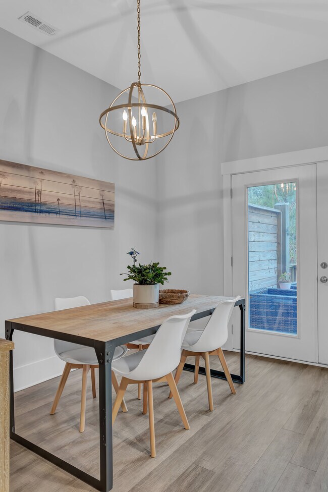 Building Photo - 3651 Watch Hill Way