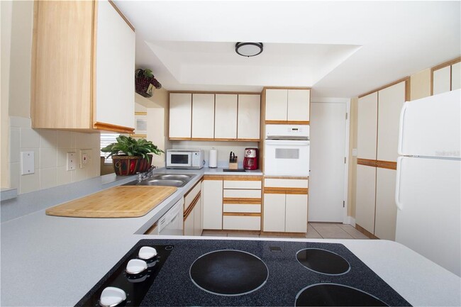 Building Photo - 4333 Newbury Dr