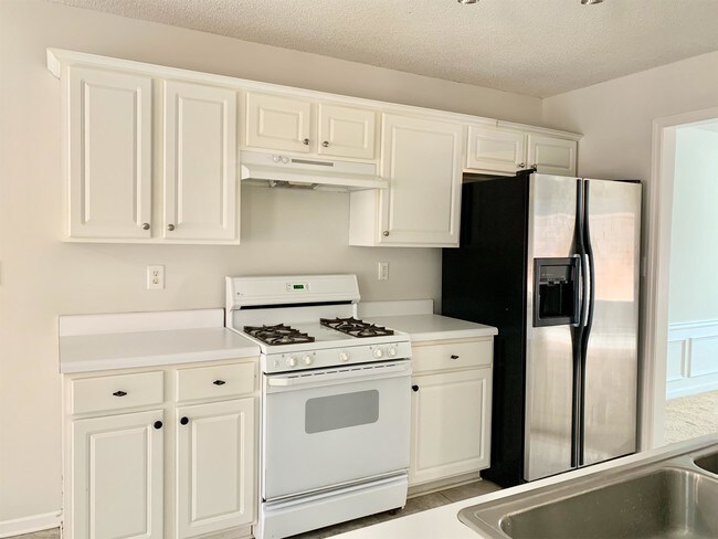 Building Photo - 485 Chippenham Ct