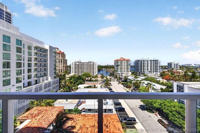 Building Photo - 209 N Fort Lauderdale Beach Blvd