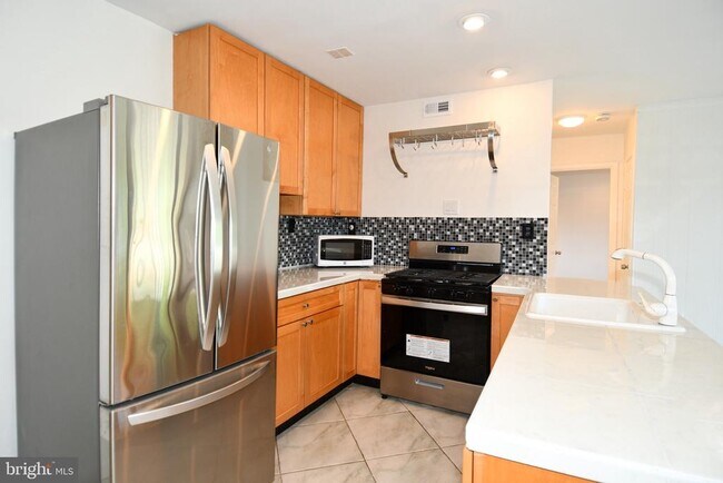 Building Photo - 12415 Braxfield Ct