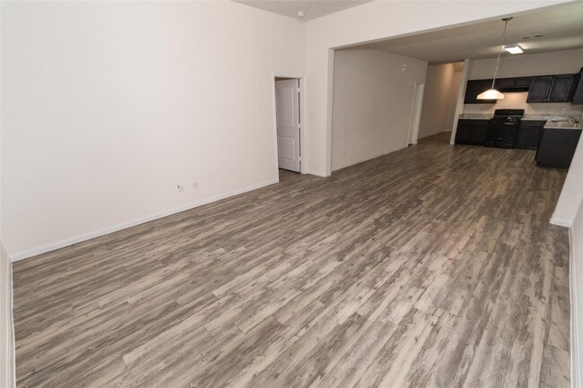 Building Photo - 15 Santa Barbara Dr