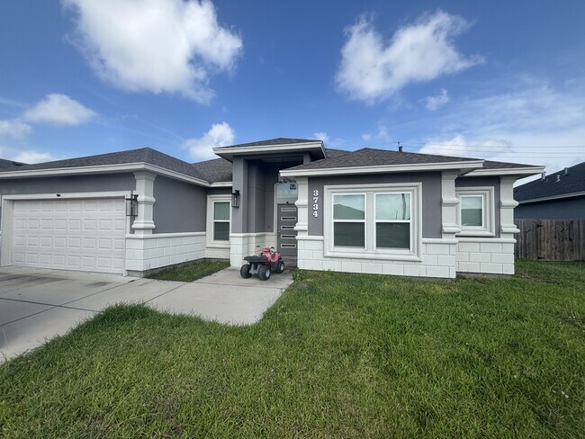 Building Photo - 3734 Berkeley Dr