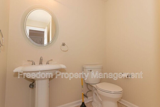 Building Photo - 80 Brookshire Dr