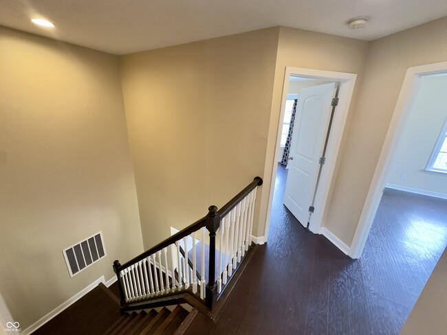 Building Photo - 9094 Demarest Dr