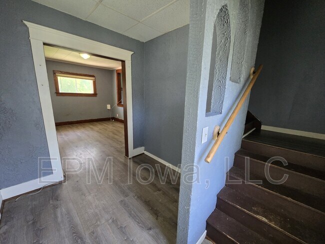 Building Photo - 406 Gable St