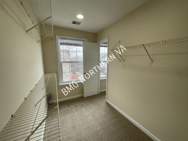 Building Photo - 22525 Maison Carree Square