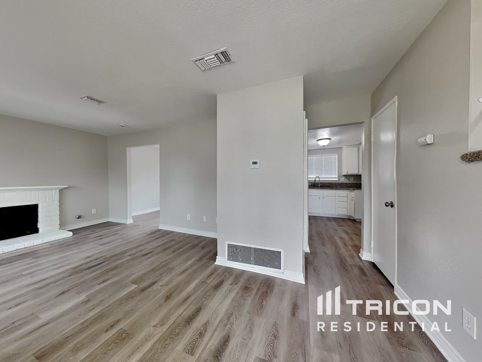 Building Photo - 1455 Paiute Ave