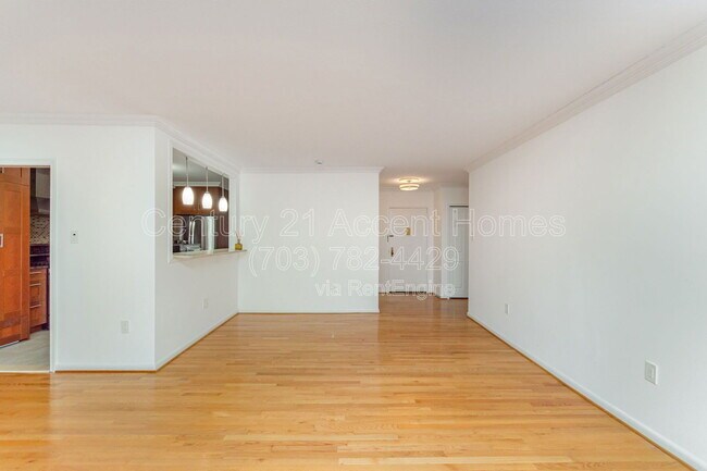 Building Photo - 3701 S George Mason Dr