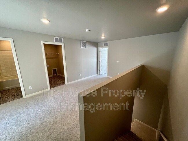 Building Photo - 1353 Reynolds St