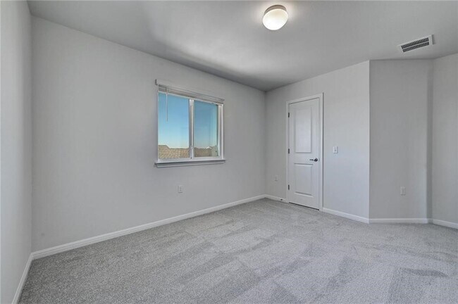 Building Photo - 9701 Grapevine Leaf Dr