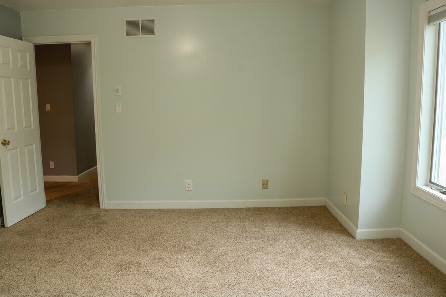 Building Photo - 1621 Santa Ana Ct