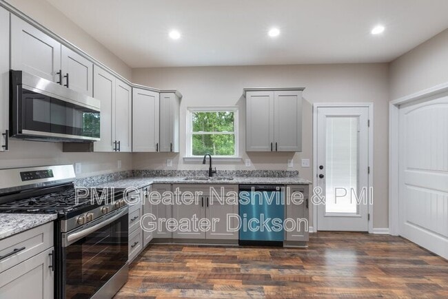 Building Photo - 218 Mike St