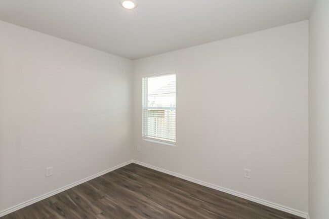 Building Photo - 3029 Wood Lily Dr