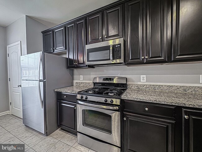 Building Photo - 42212 Water Iris Terrace