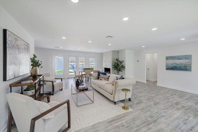 Building Photo - 5802 Valkeith Dr