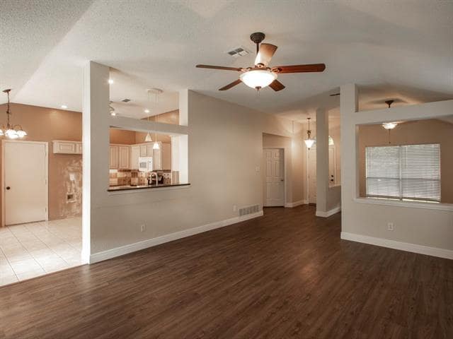 Building Photo - 3410 Ruidoso Ln