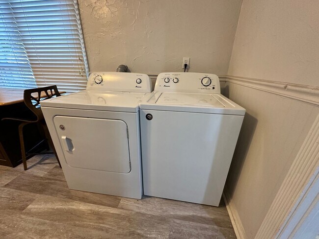 Building Photo - 2 Bed 1 Bath NW OKC