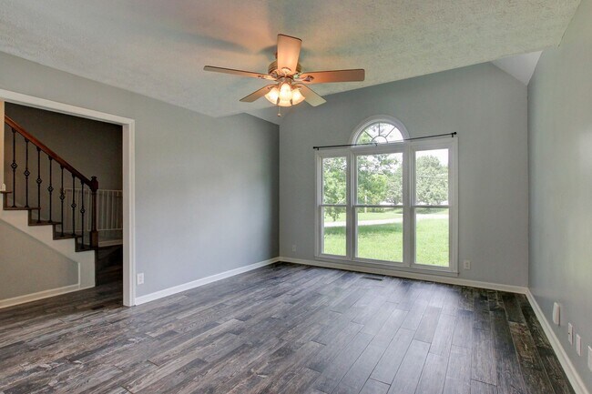 Building Photo - Updated and Gorgeous!!!  Hurry