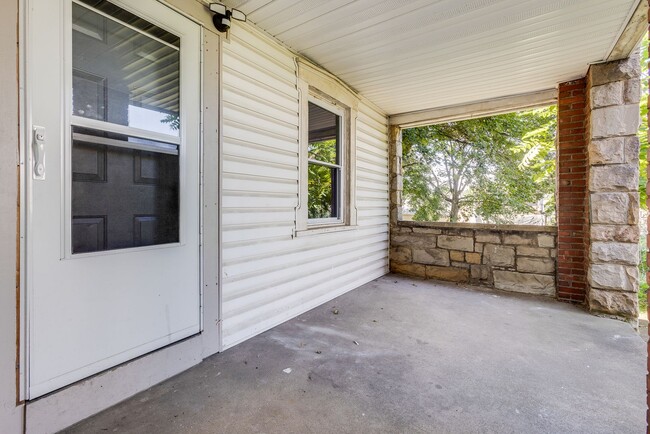 Building Photo - 316 Belonda St