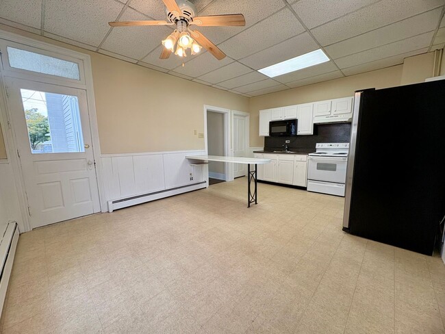 Building Photo - 3 Bedroom 1.5 Bathroom in Elizabethtown!