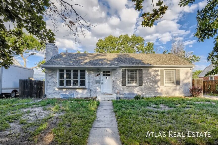 Primary Photo - 1722 Tesla Dr