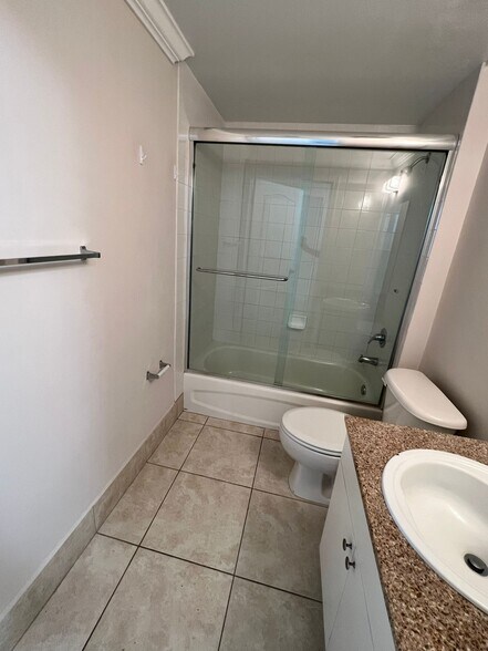 Building Photo - 117 NW 42nd Ave