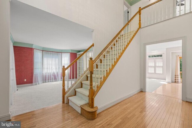 Building Photo - 14204 Cervantes Ave
