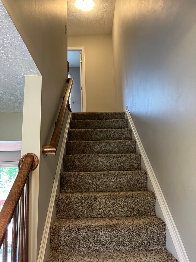 Building Photo - 77 Hennig Dr