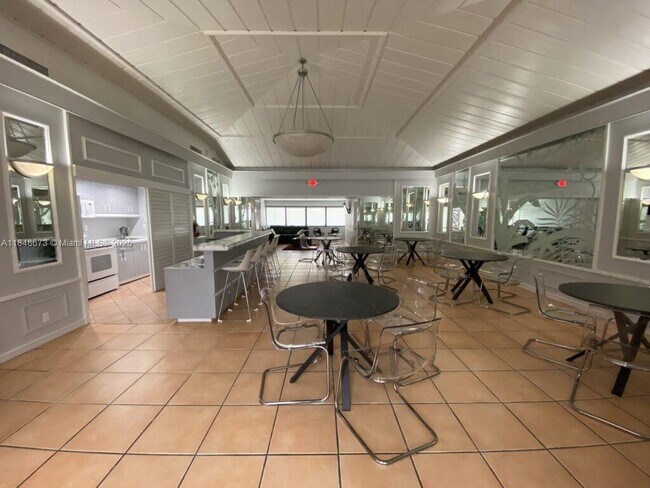 Building Photo - 7757 SW 86th St