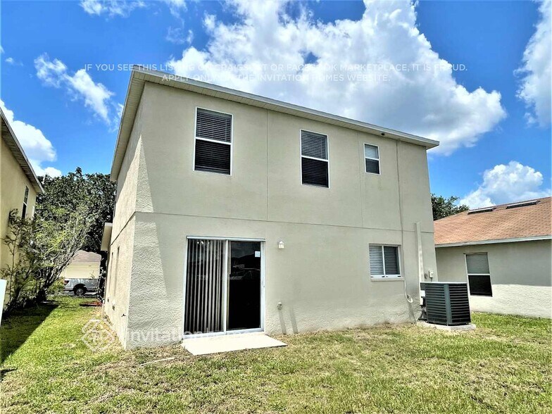 Building Photo - 11017 Golden Silence Dr