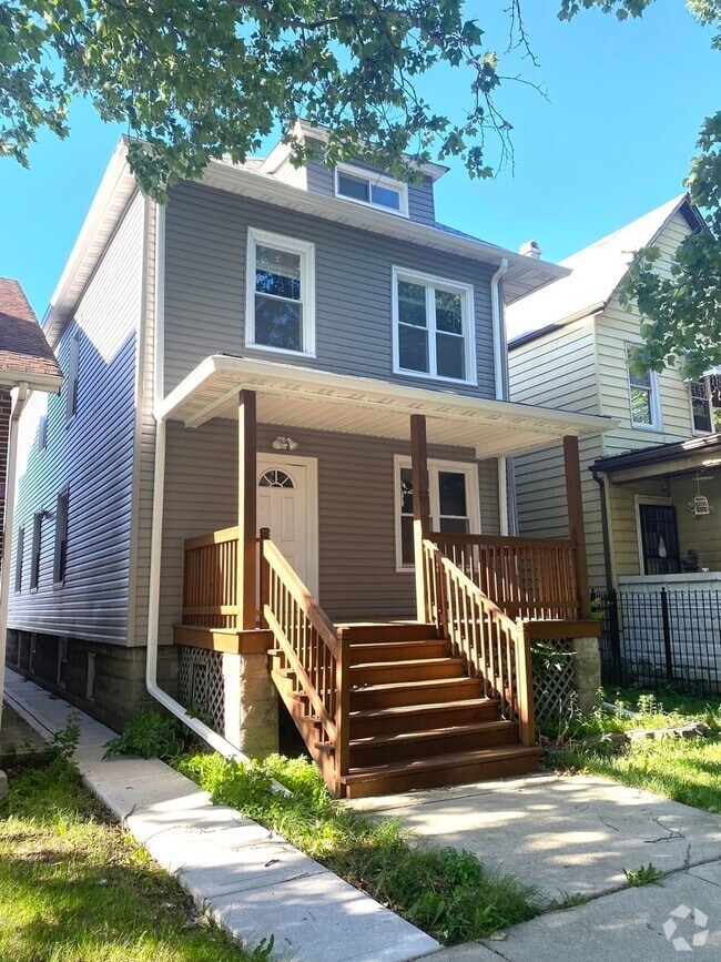 Building Photo - 4838 W Belden Ave