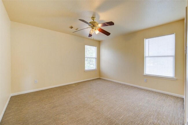 Building Photo - 6422 Mildenhall Ct