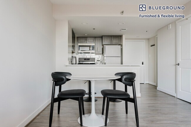 Building Photo - 1200 N Veitch St