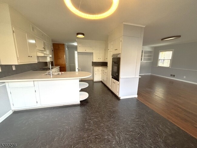 Building Photo - 130 Arlington Ave