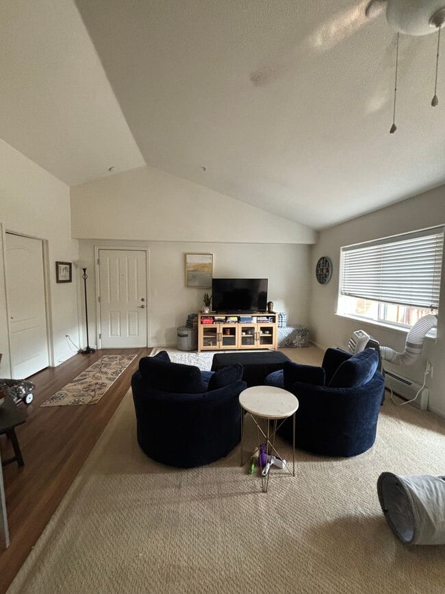 Building Photo - 2 Bed 2 Bath Apartment at River Park Condos