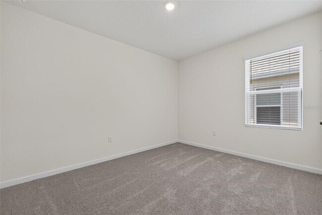 Building Photo - 2893 House Finch Rd