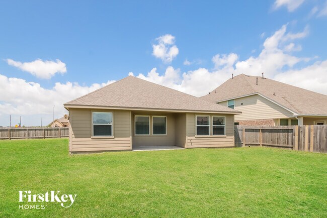 Building Photo - 119 San Saba Dr