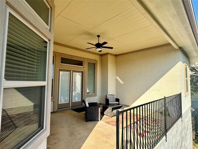 Building Photo - 124 Woodway Bend