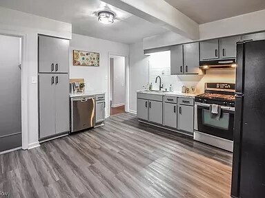 Building Photo - 1774 Hillside Ter