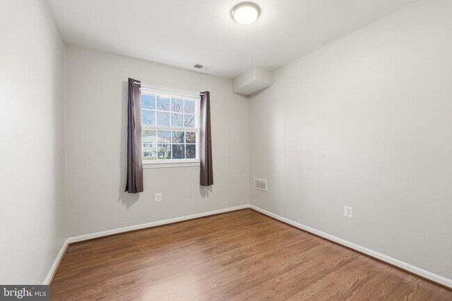 Building Photo - 3343 Slade Run Dr