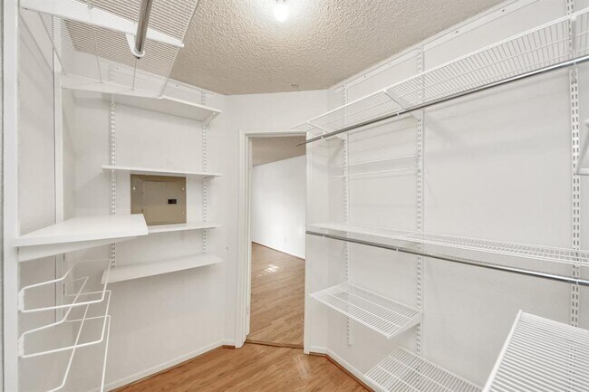 Building Photo - 2120 El Paseo St